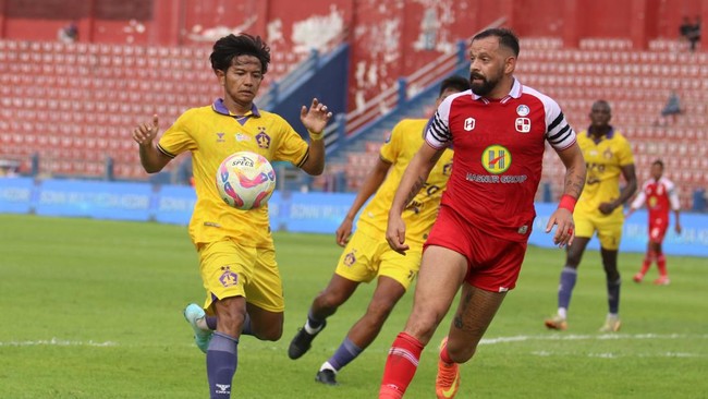 Persik Kediri bermain imbang 1-1 melawan Barito Putera pada pekan ke-21 Liga 1 di Stadion Brawijaya, Jumat (31/1) sore WIB.