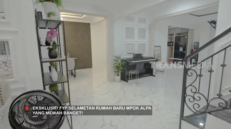 Rumah baru Mpok Alpa bergaya American Classic Rumah baru Mpok Alpa bergaya American Classic