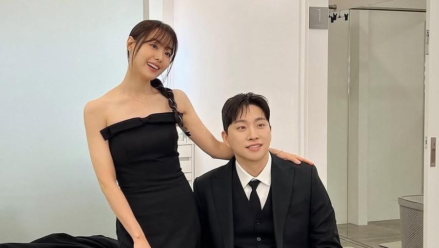 Song Ji Eun dan Park We Song Ji Eun dan Park We