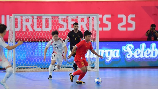 Pelatih Timnas Futsal Indonesia Hector Souto menjelaskan pergantian kiper ketika melawan Argentina dalam ajang 4Nations World Series 2025.