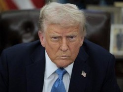Trump Bekukan Media yang Didanai Pemerintah AS, Termasuk Voice of America