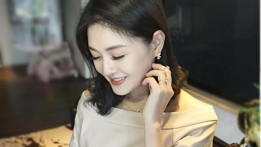 Barbie Hsu