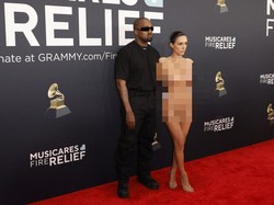 Bianca Censori yang Nggak Tersensor