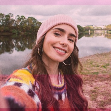 Lily Collins Perankan Audrey Hepburn dalam Film tentang 'Breakfast at Tiffany's'