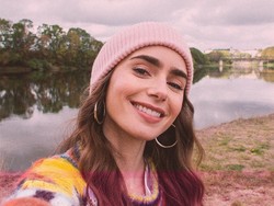 Lily Collins Perankan Audrey Hepburn dalam Film tentang 'Breakfast at Tiffany's'