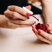 Penuh Kesan Romantis, Ini 8 Inspirasi Nail Art yang Cocok Digunakan Saat Hari Valentine