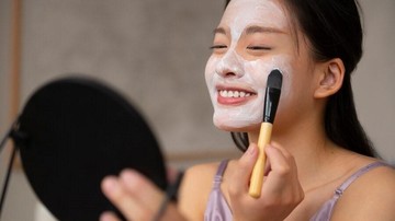Ritual Kecantikan Tradisional: Menggali Manfaat Tersembunyi Pupur Basah, Skincare Terpadu Khas Indonesia!