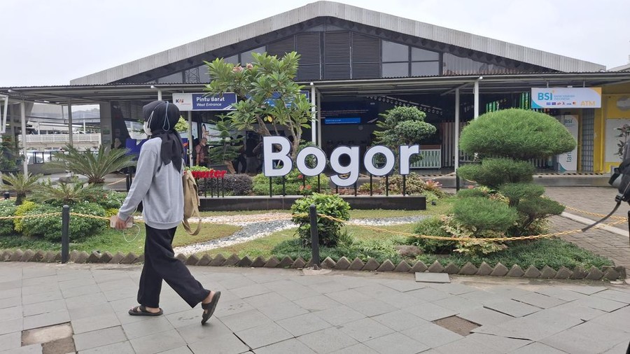 Suasana di Stasiun Bogor pada Senin &lpar;3&sol;2&sol;2025&rpar;-&lpar;Sholihin&sol;detikcom&rpar;