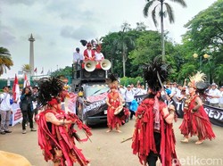 Sangar! Tari Perang Minahasa Tampil di Demo Dosen ASN Tuntut Tukin