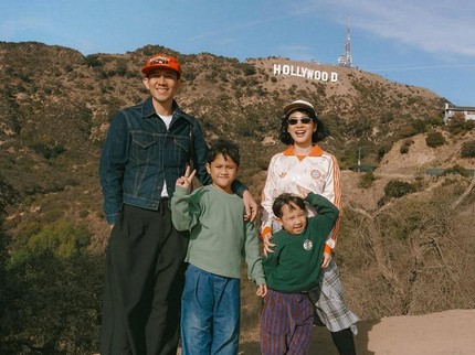 5 Potret Andien & Suami Ajak Kedua Anak Liburan ke Los Angeles, Susuri Hollywood hingga Beverly Hills