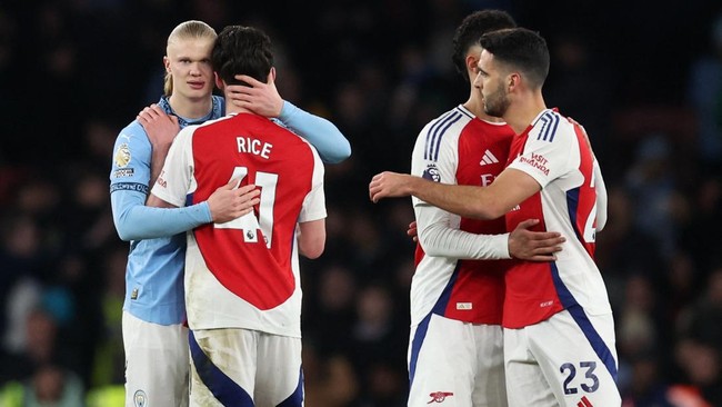 Kemenangan besar 5-1 yang diraih Arsenal atas Manchester City, sarat makna. Erling Haaland seakan dipaksa menjilat kata-kata 'Stay Humble' yang pernah diucap.