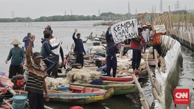KTP Warga Desa Kohod Dicatut untuk Sertifikat Pagar Laut Tangerang