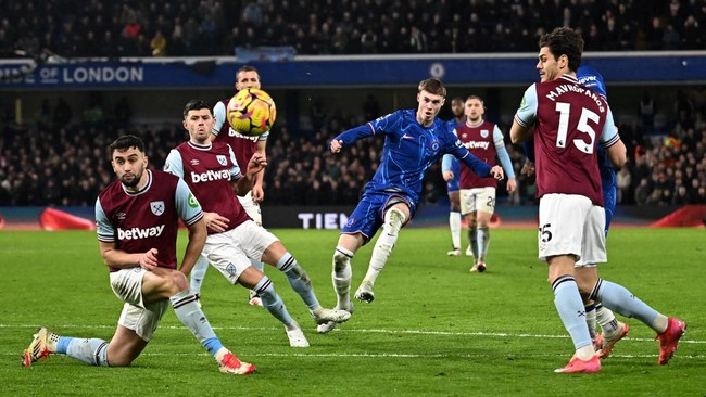 Sempat Tertinggal, Chelsea Tekuk West Ham 2-1 Chelsea berhasil menang 2-1 West Ham United pada lanjutan Liga Inggris di Stadion Stamford Bridge, Selasa (4/2) dini hari WIB.