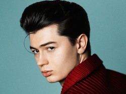 Lirik Lagu I Think They Call This Love - Elliot James Reay