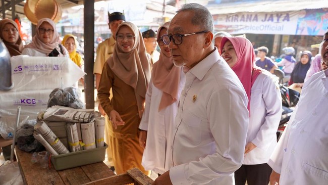 Zulhas mencontohkan, untuk ayam potong Harga Eceran Tertinggi (HET) yakni Rp38 ribu. Di Banyuwangi, harga ayam potong adalah sebesar Rp30 ribu.