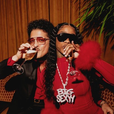 Lirik Lagu Fat Juicy & Wet - Bruno Mars & Sexyy Red