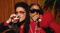 Lirik Lagu Fat Juicy & Wet - Bruno Mars & Sexyy Red