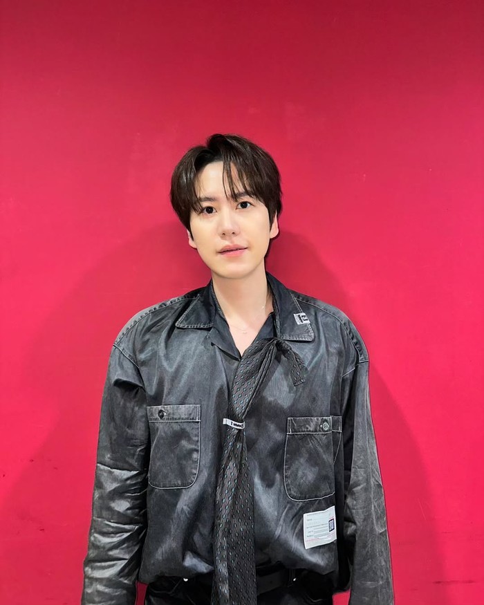 Menariknya, sebagian member Super Junior sempat tidak menerima bergabungnya Kyu Hyun sebagai anggota tambahan di tahun 2006 karena dapat mempertaruhkan eksistensi member lain terhadap konsep kelulusan awal grup./ Foto: instagram.com/kyuhyun_official