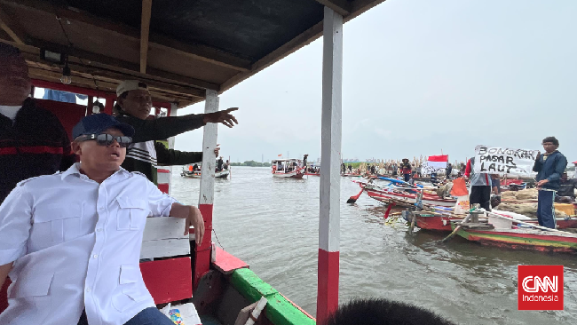 Menteri ATR/BPN Nusron Wahid menyebut ada pejabat tinggi lembaga yang dipimpinnya itu yang diduga terlibat pencatutan tanah warga di pagar laut Bekasi.