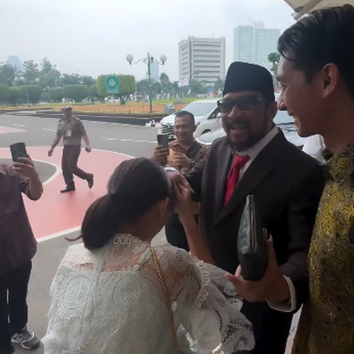 <p>Jamal Mirdad dilantik untuk menggantikan Sugiono dari Fraksi Gerindra. Sugiono sendiri saat ini menjabat sebagai Menteri Luar Negeri. (Foto: Instagram: @naymirdad)</p>
