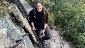 Terungkap Jam Terbang Pilot Black Hawk Rebecca Lobach yang Tabrakan