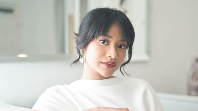 Sosok Siti Adira Kania Putri Ikke Nurjanah dan Aldi Bragi Kini Bekerja di Firma Hukum