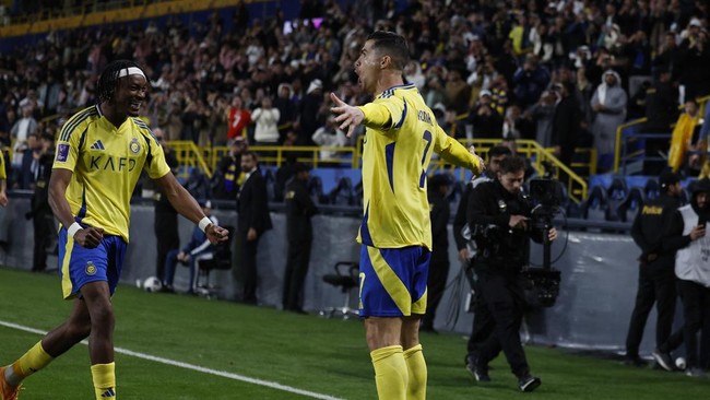 Reaksi Ronaldo Usai Cetak Gol Gila di Liga Champions Asia, Bak Roket Cristiano Ronaldo bereaksi bak roket usai dirinya mencetak gol heading gila di Liga Champions Asia, Selasa (4/2) dini hari WIB.