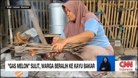 VIDEO: Gas Melon Sulit, Warga Beralih ke Kayu Bakar