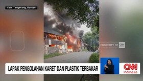VIDEO: Lapak Pengolahan Karet dan Plastik Terbakar