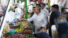 Menko Zulhas Pastikan Stok Bahan Pokok Aman Jelang Ramadan