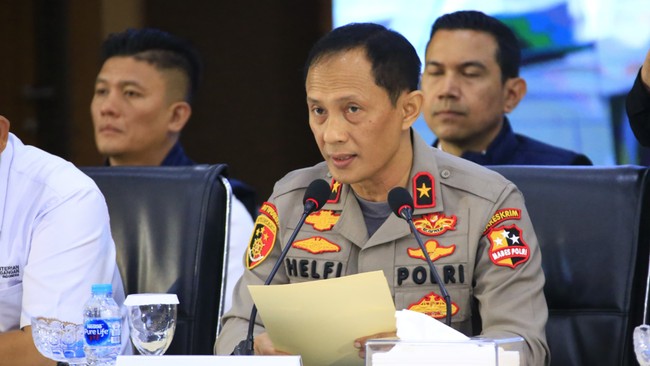 Bareskrim Polri memburu sosok D terkait pembobolan rekening dormant Rp204 miliar di sebuah bank BUMN. Sembilan tersangka telah ditetapkan.