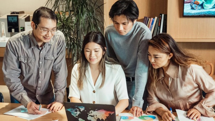 img-title Mengenal Istilah Brain Drain, Ketika Talenta Muda 'Kabur' Mencari Peluang Lebih Baik