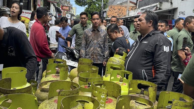 Wapres Gibran meminta maaf atas kegaduhan masyarakat imbas kesulitan mendapatkan state LPG 3 kilogram (Kg).