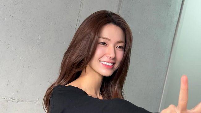 Simple Nan Elegan, Intip 7 Gaya Outfit Ha Young Pemeran The Trauma Code: Heroes on Call