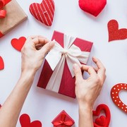 BeauPicks: 5 Ide Kado Valentine Anti Mainstream yang Pasti Bikin Pasanganmu Terkesan