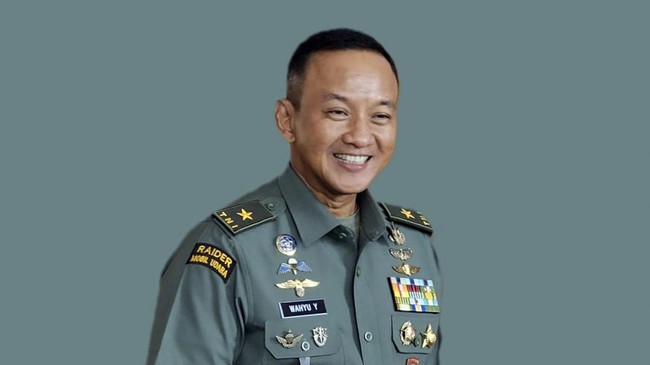 Kepala Dinas Penerangan TNI AD menjelaskan program pendidikan karakter untuk pelajar di Jawa Barat, bertujuan membentuk disiplin dan mental siswa bermasalah.