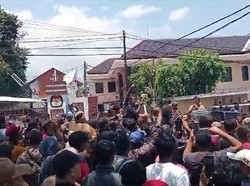Warungnya Sepi, Bitner Sianturi Gugat Pedagang Sayur Keliling Rp 540 Juta