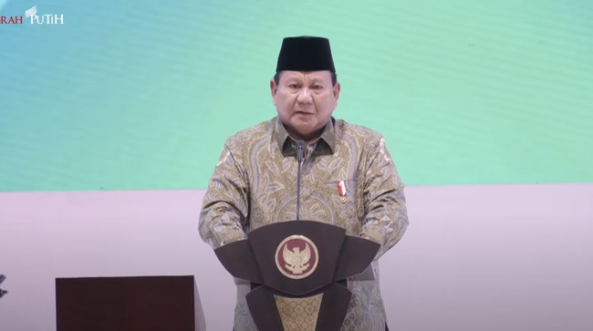 Presiden Prabowo Subianto menegaskan bakal menyingkirkan menteri yang tidak benar-benar bekerja untuk rakyat.