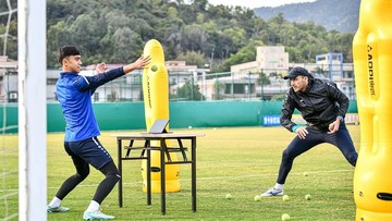 Jadi Rival Indonesia, Uzbekistan U-20 Latihan Pakai Bola Tenis