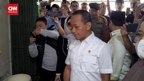 VIDEO: Bahlil Dapati Pengecer Jual Gas 3 KG Rp 22 Ribu di Riau