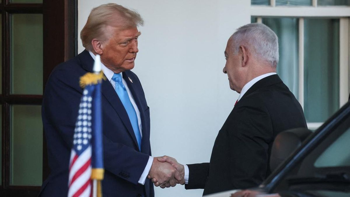 Trump Buru-buru Perintahkan AS Beri Bantuan Militer Israel Rp66,2 T