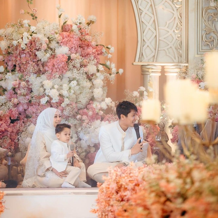 <p>Lesti Kejora baru saja melahirkan anak keduanya yang berjenis kelamin perempuan pada Sabtu (25/1/2025). Sang putri diberi nama yang cantik yakni Leshia Tivana Billar. (Foto: Instagram: @lestikejora)</p>