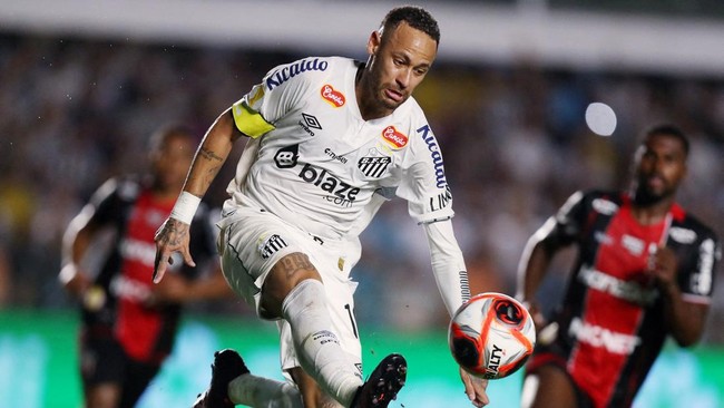 Debut Neymar bersama Santos berjalan tidak meyakinkan saat ditahan imbang Botafogo 1-1 pada laga Campeonato Paulista.