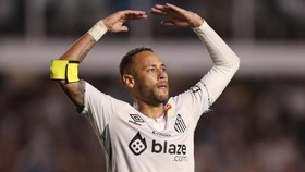 Cetak Gol Olimpico, Neymar Gabung Geng Elite Beckham-Ronaldinho