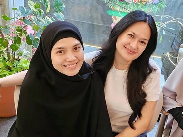 img-title Terpopuler: Kata Donna Harun soal Menantu vs Tamara Bleszynki Bela Edward Akbar