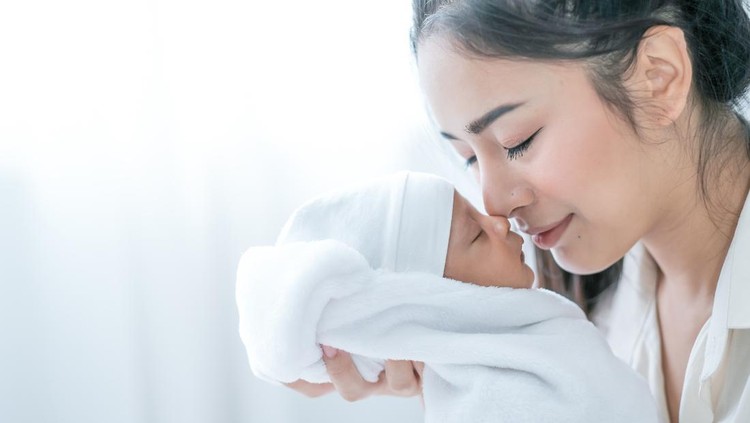 Ilustasi Mencium Anak