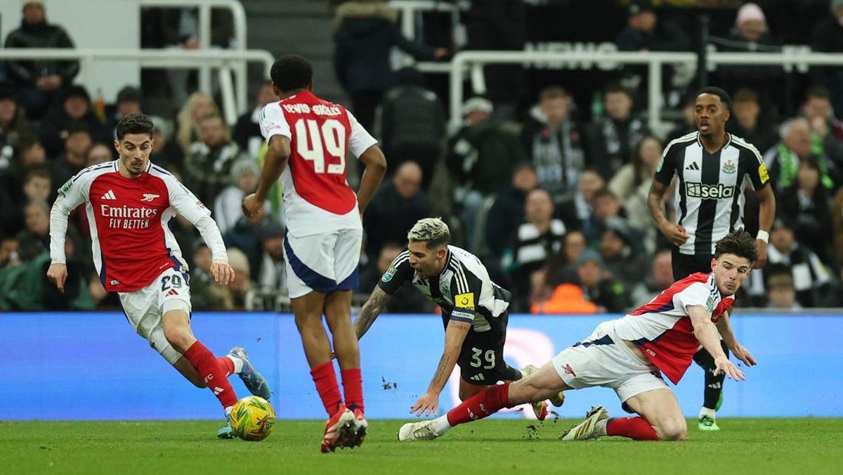 FOTO: Arsenal Bertekuk Lutut, Gagal ke Final Carabao Cup