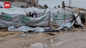 VIDEO: Badai Hancurkan Tenda Pengungsi, Warga Gaza Makin Sengsara