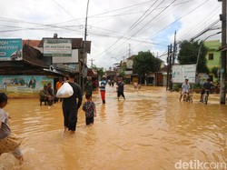 Video: Banjir Landa Puluhan Desa di Kudus, Ketinggian Air di Mejobo Capai 1 Meter