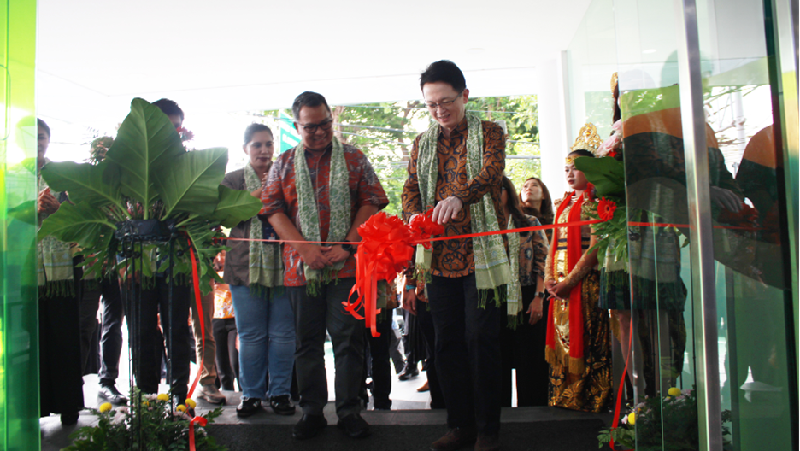 PT Bank SMBC Indonesia Tbk (SMBC Indonesia) meresmikan transformasi kantor cabang Surabaya